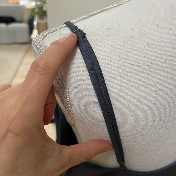 BCBGMaxAzria - Picture 5 of 9